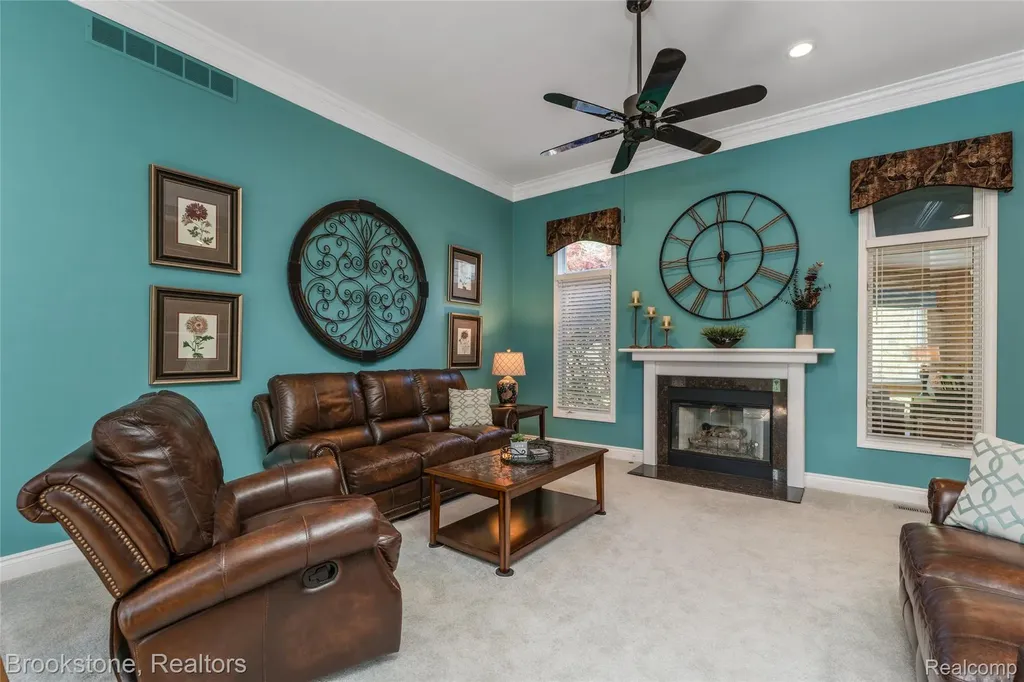 970 Moldovia Drive White Lake Charter Township MI 48386