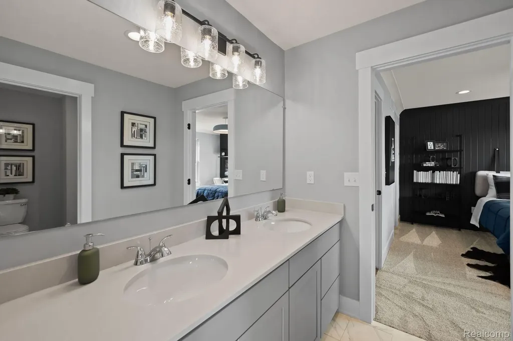 14087 Regatta Bay Drive Shelby Charter Township MI 48315