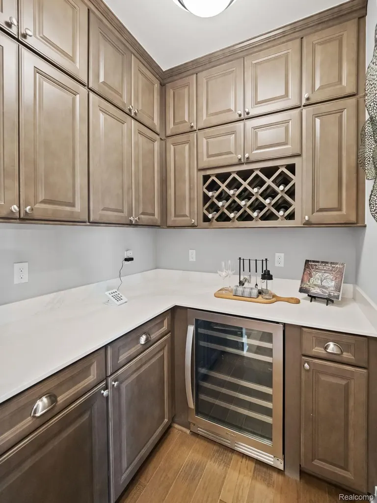 14087 Regatta Bay Drive Shelby Charter Township MI 48315