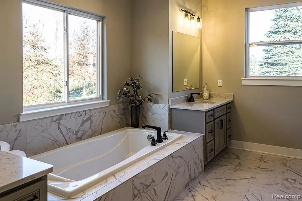 14103 Regatta Bay Drive Shelby Charter Township MI 48315
