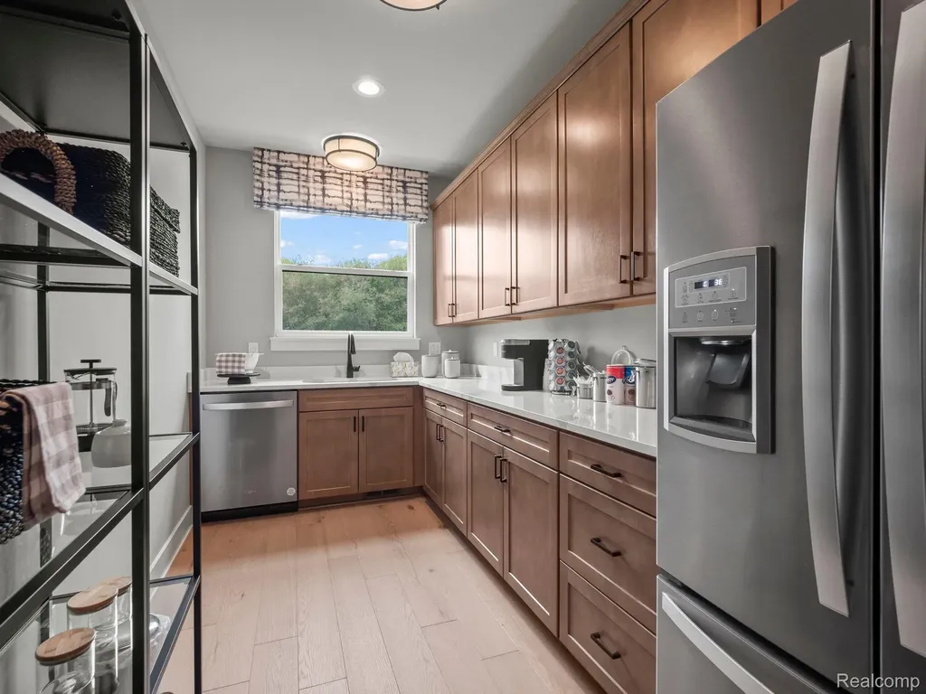 14050 Regatta Bay Drive Shelby Charter Township MI 48315