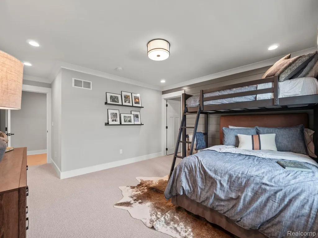 14050 Regatta Bay Drive Shelby Charter Township MI 48315