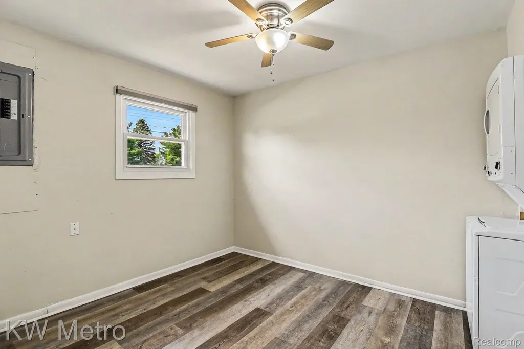 657 Dunleavy Drive Highland Charter Township MI 48356