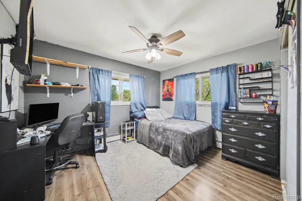 119 Diversy Drive Columbia Township MI 49230