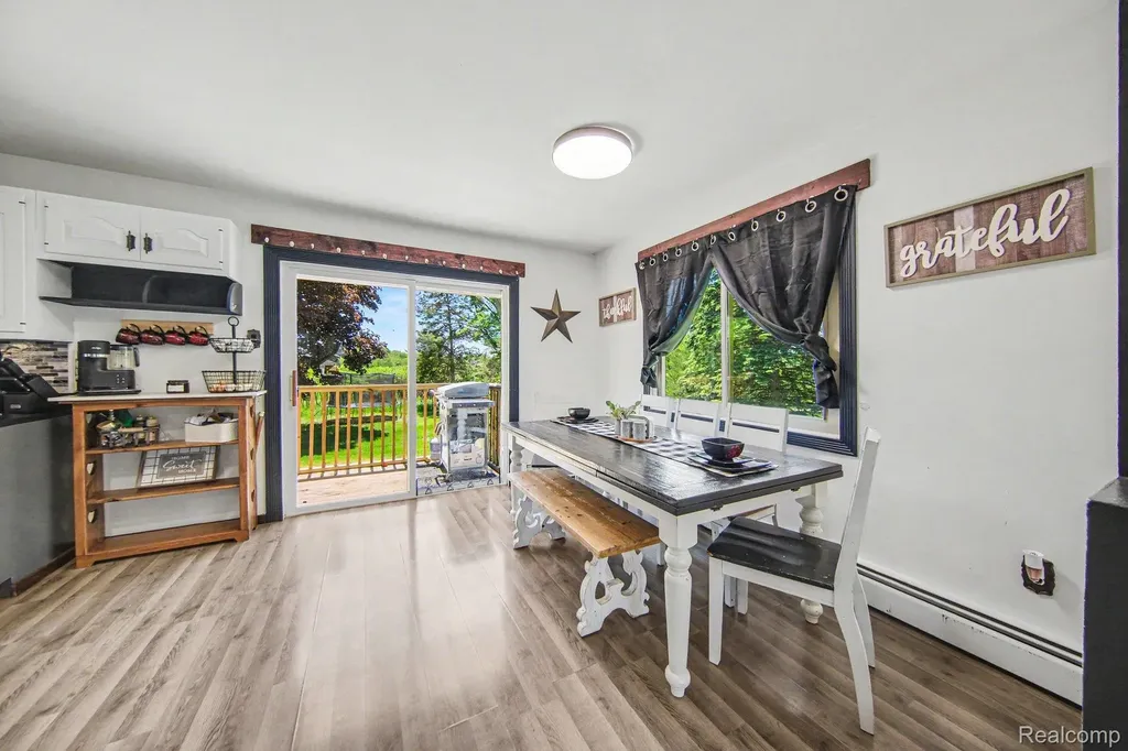 119 Diversy Drive Columbia Township MI 49230