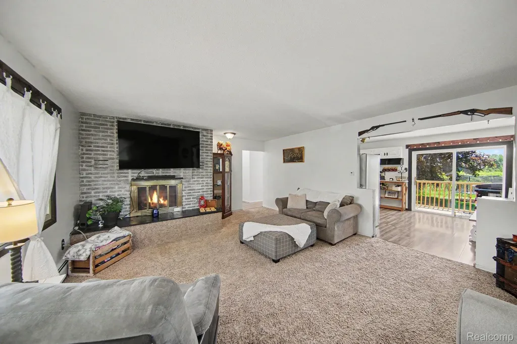 119 Diversy Drive Columbia Township MI 49230