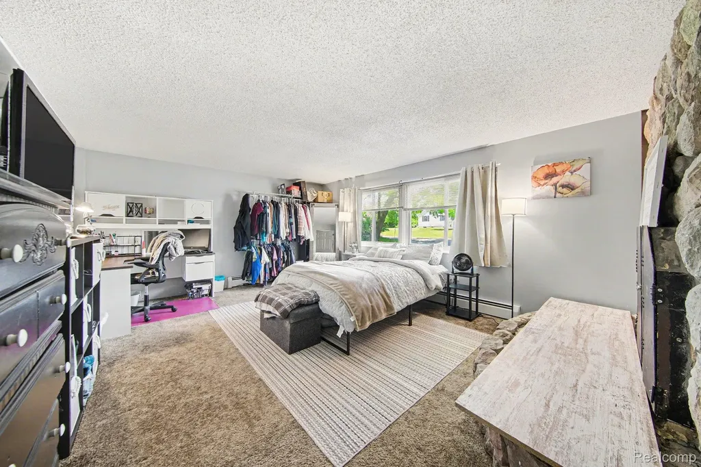 119 Diversy Drive Columbia Township MI 49230