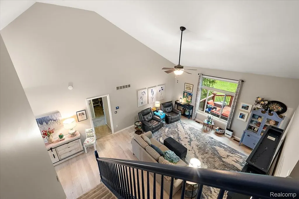 607 Salus Drive Waterford Charter Township MI 48327