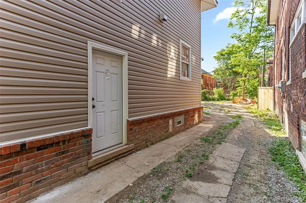 3328 Blaine Street Detroit City MI 48206