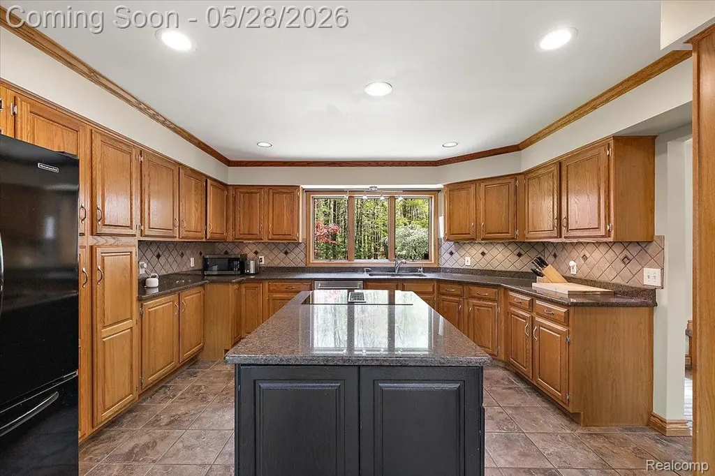 501 Cedarwood Street Oxford Charter Township MI 48371
