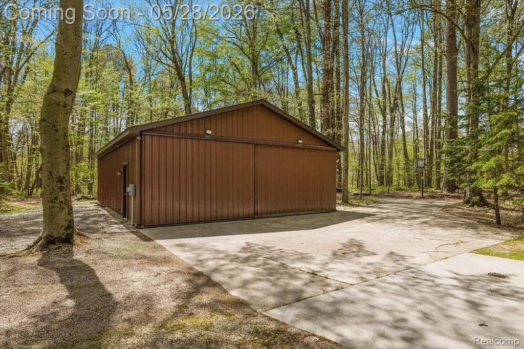 501 Cedarwood Street Oxford Charter Township MI 48371