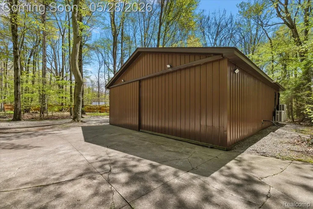 501 Cedarwood Street Oxford Charter Township MI 48371