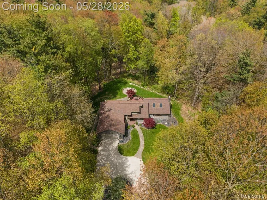 501 Cedarwood Street Oxford Charter Township MI 48371