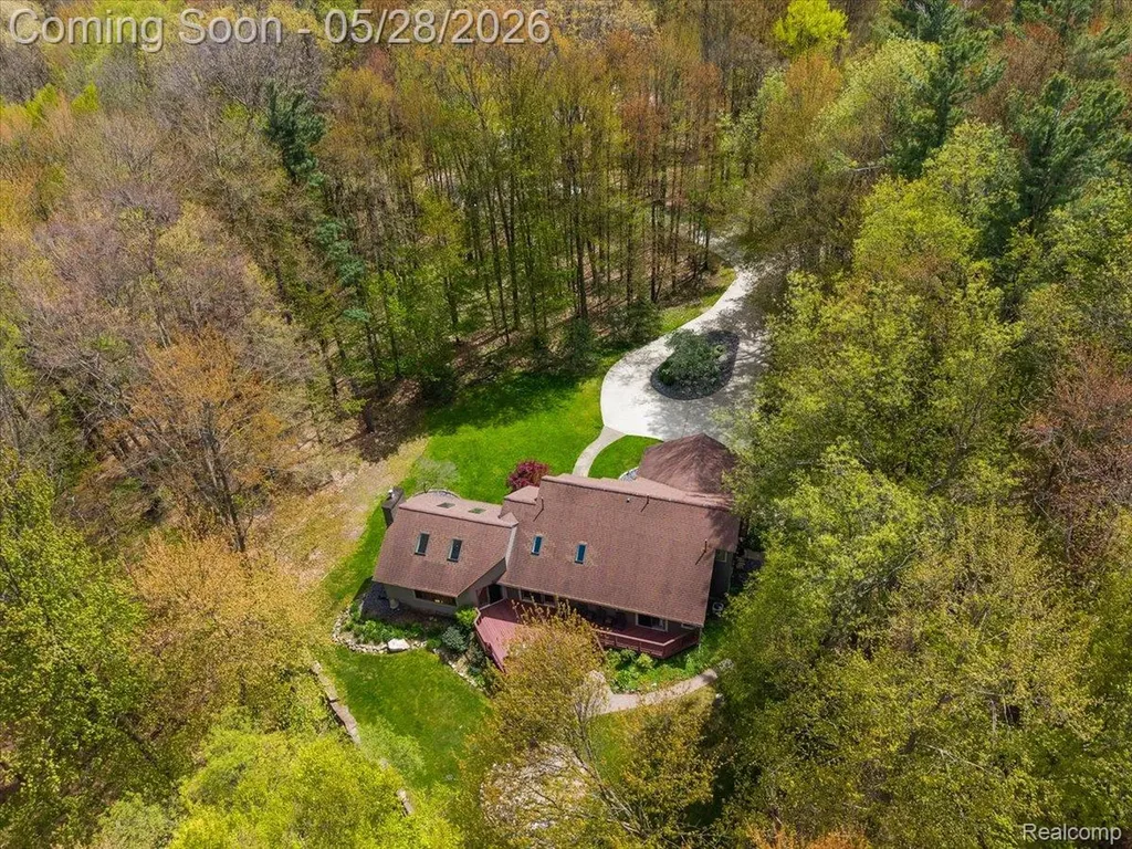 501 Cedarwood Street Oxford Charter Township MI 48371
