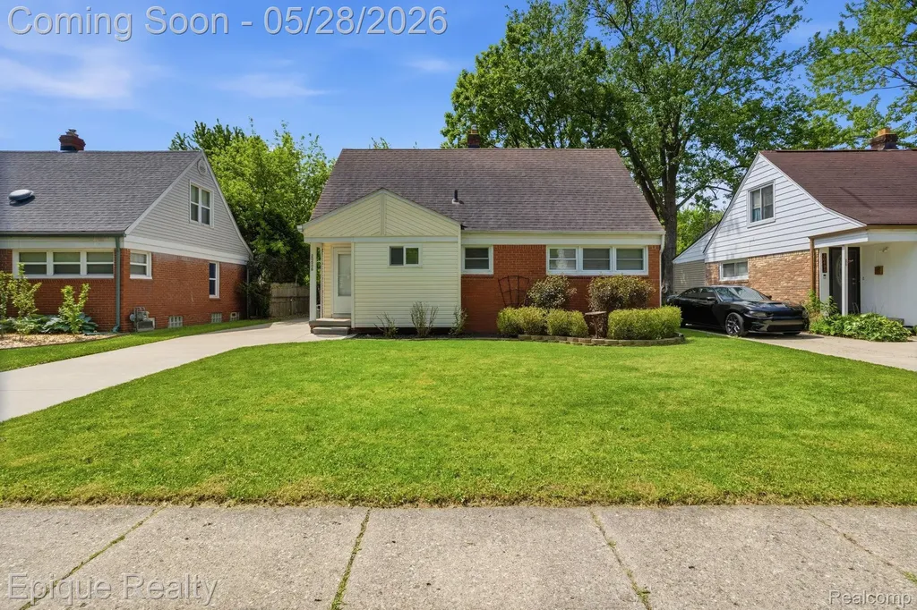 20506 Lancaster Street Harper Woods City MI 48225
