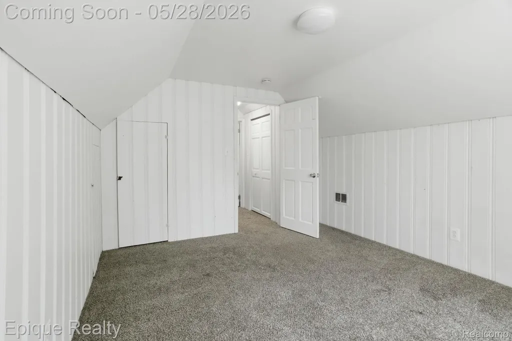 20506 Lancaster Street Harper Woods City MI 48225