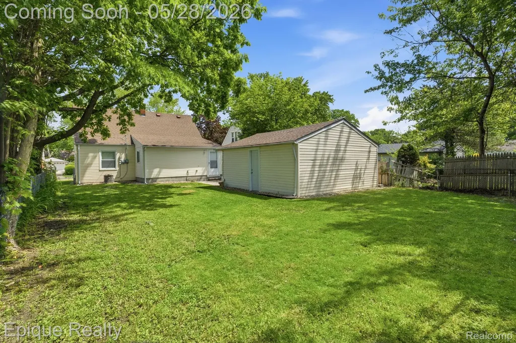 20506 Lancaster Street Harper Woods City MI 48225