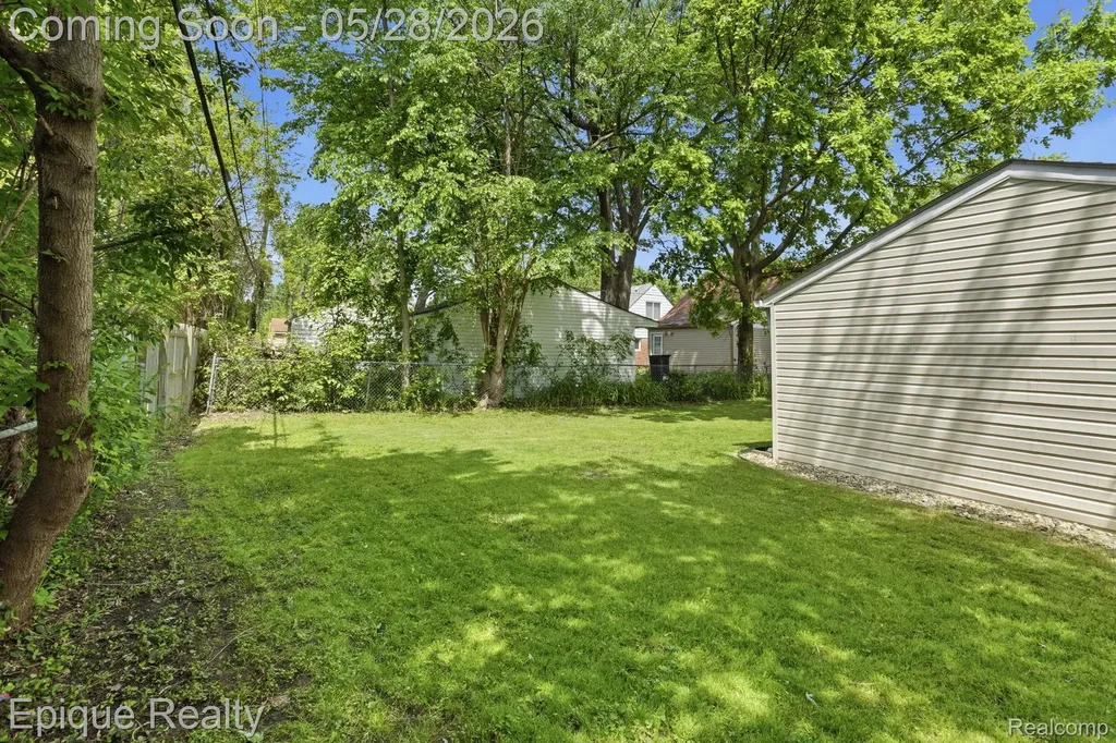 20506 Lancaster Street Harper Woods City MI 48225