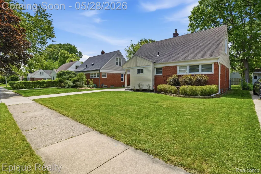 20506 Lancaster Street Harper Woods City MI 48225