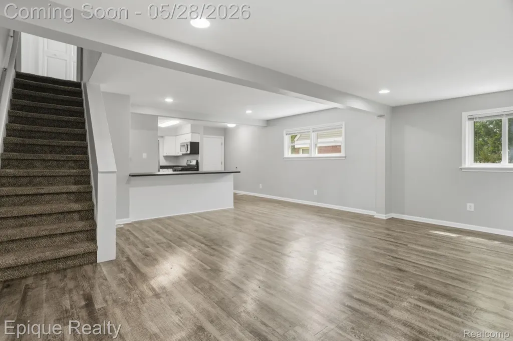 20506 Lancaster Street Harper Woods City MI 48225
