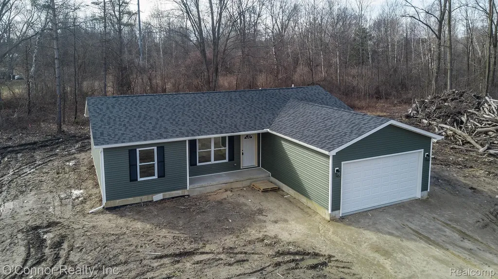 1047 39th Street Port Huron Charter Township MI 48060