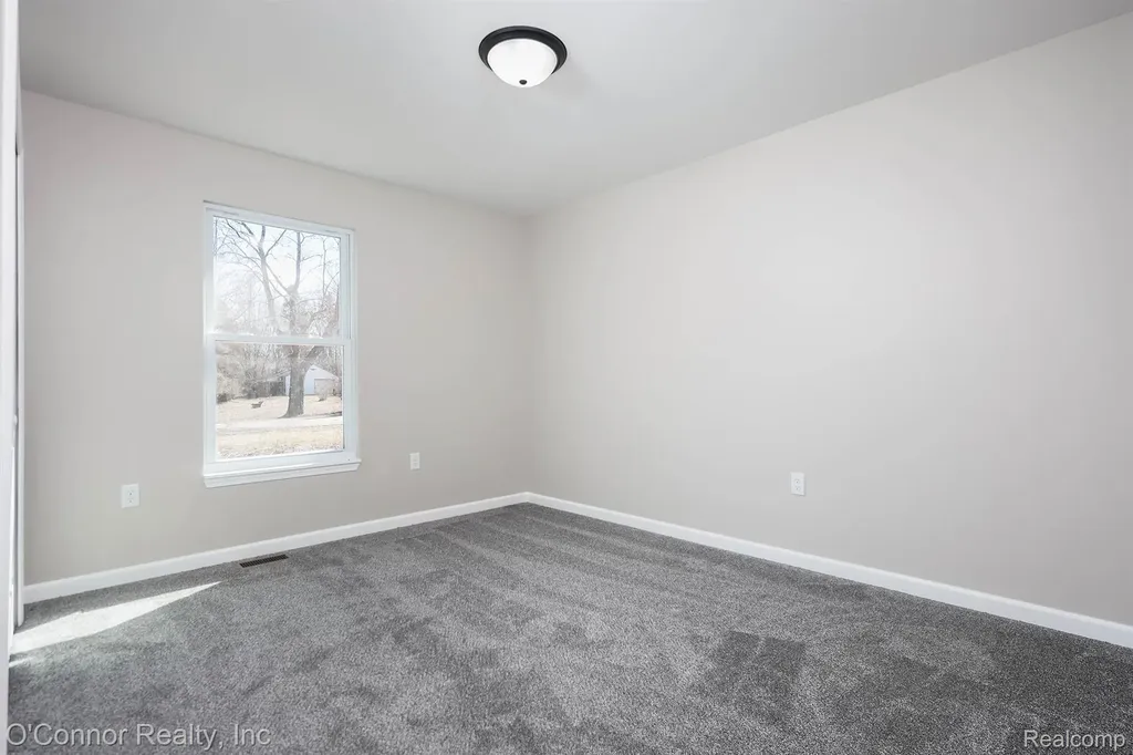 1047 39th Street Port Huron Charter Township MI 48060