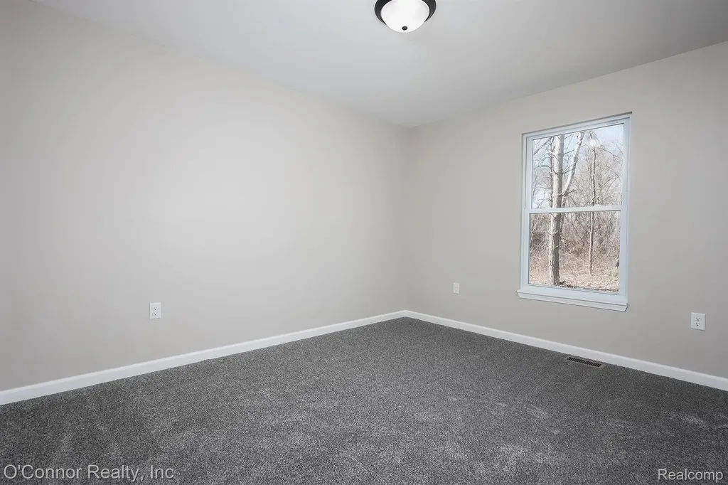 1047 39th Street Port Huron Charter Township MI 48060