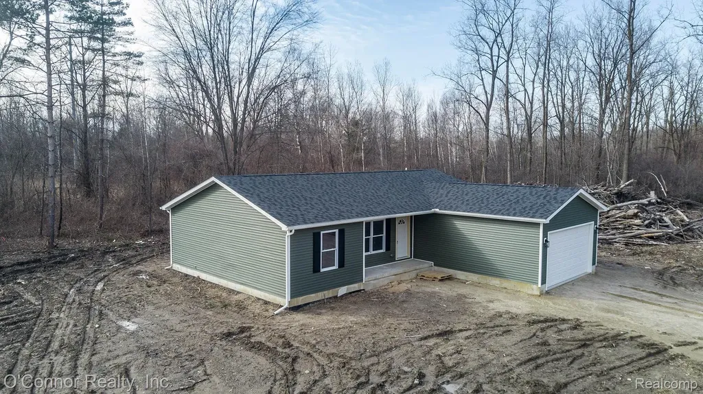 1047 39th Street Port Huron Charter Township MI 48060