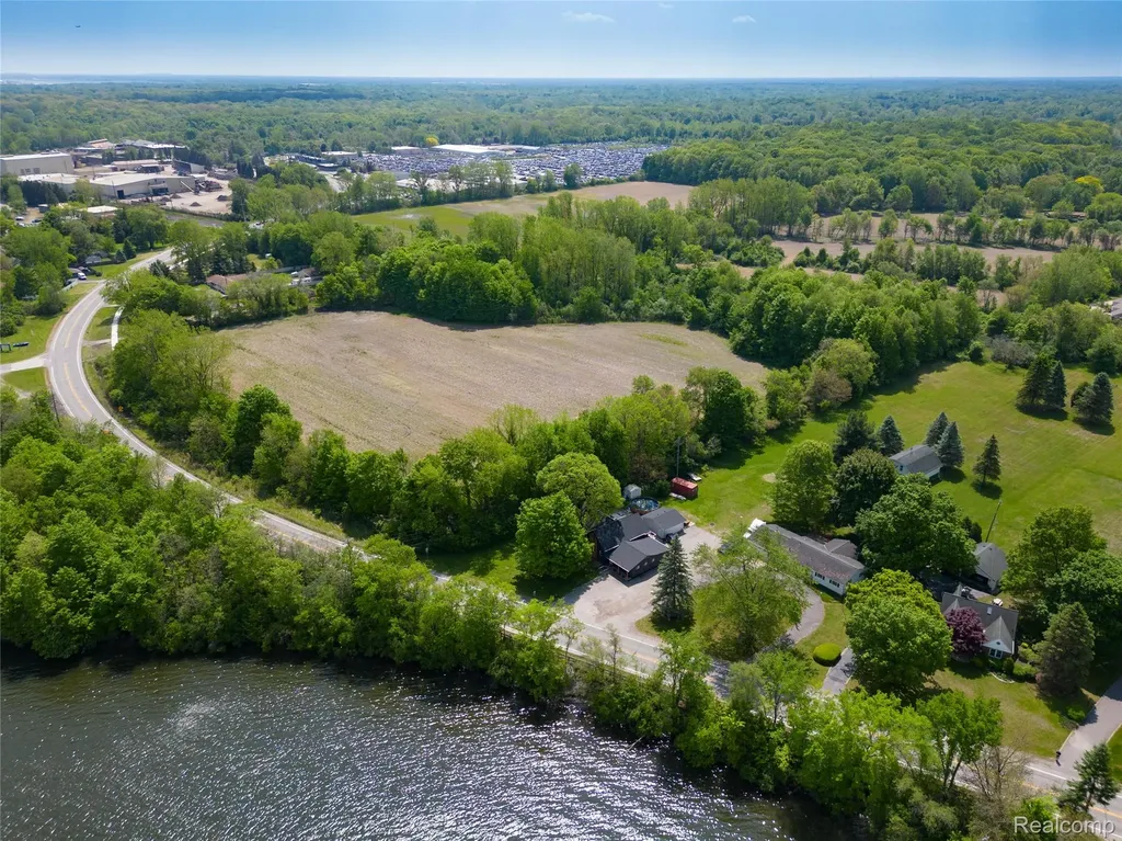 0000 E Huron River Drive Van Buren Charter Township MI 48111