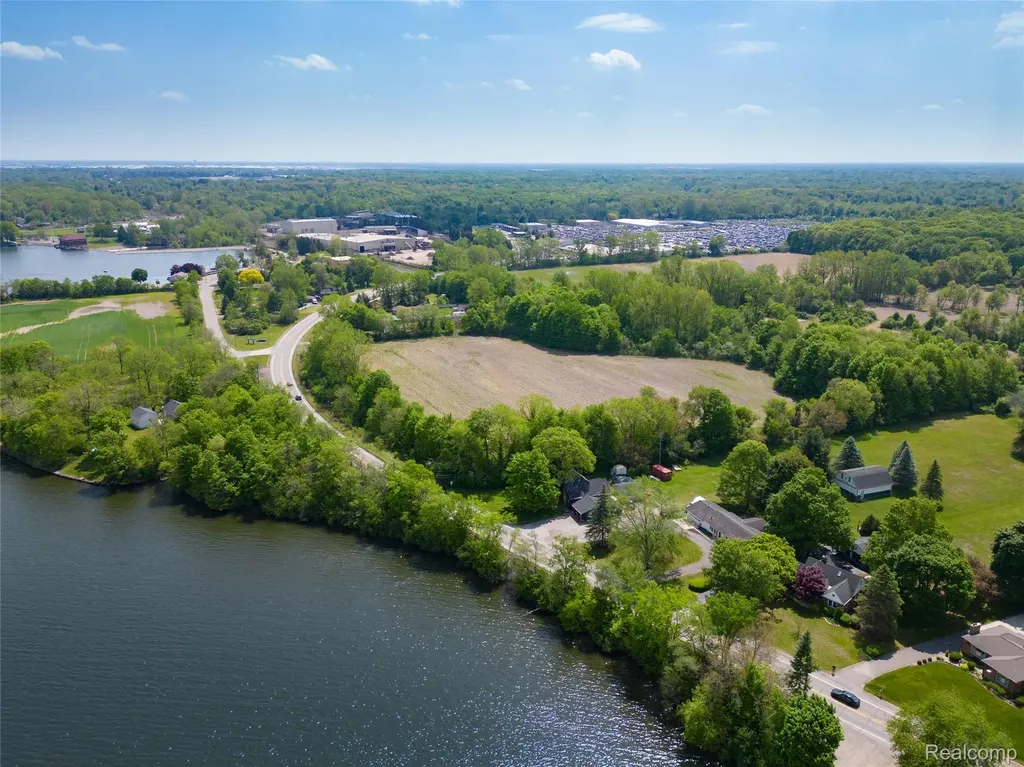 0000 E Huron River Drive Van Buren Charter Township MI 48111
