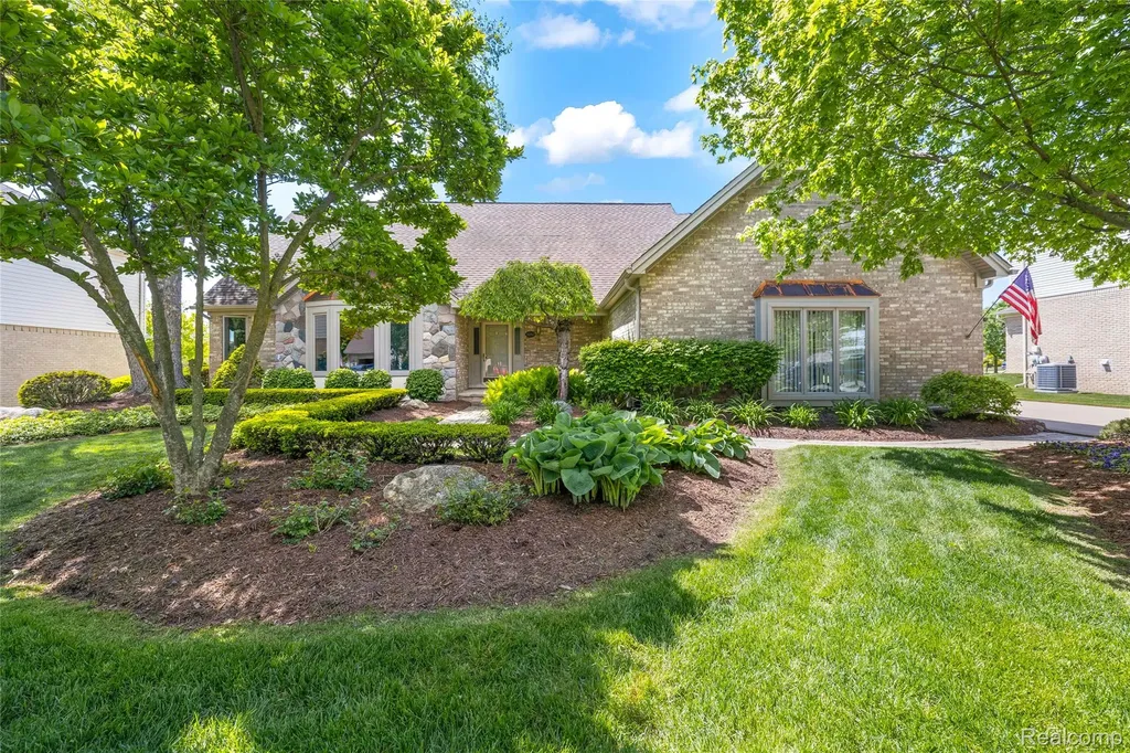 36959 Dardanella Street Livonia City MI 48152
