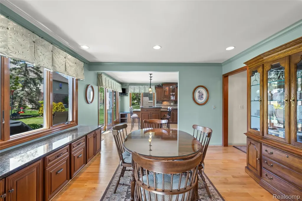 36959 Dardanella Street Livonia City MI 48152