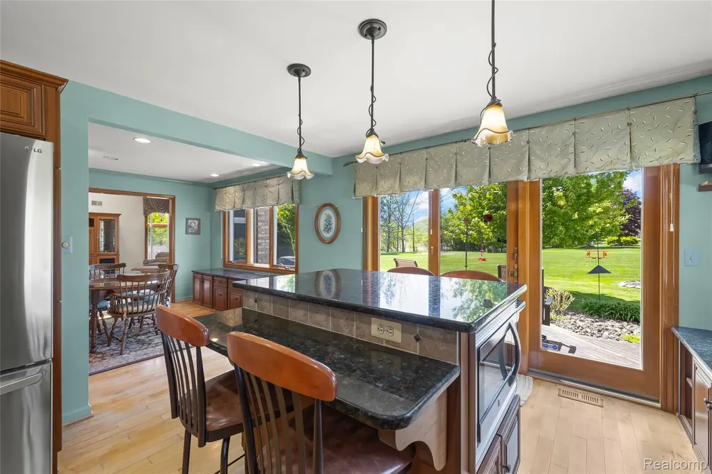 36959 Dardanella Street Livonia City MI 48152