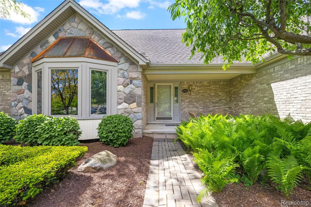 36959 Dardanella Street Livonia City MI 48152