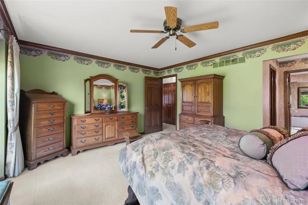 36959 Dardanella Street Livonia City MI 48152