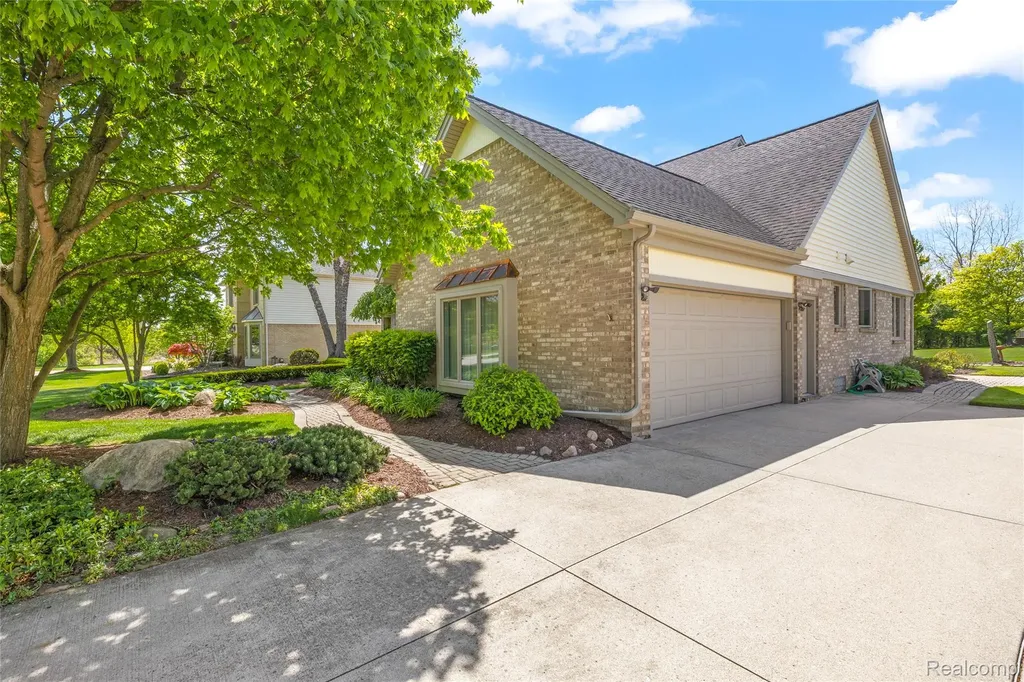 36959 Dardanella Street Livonia City MI 48152