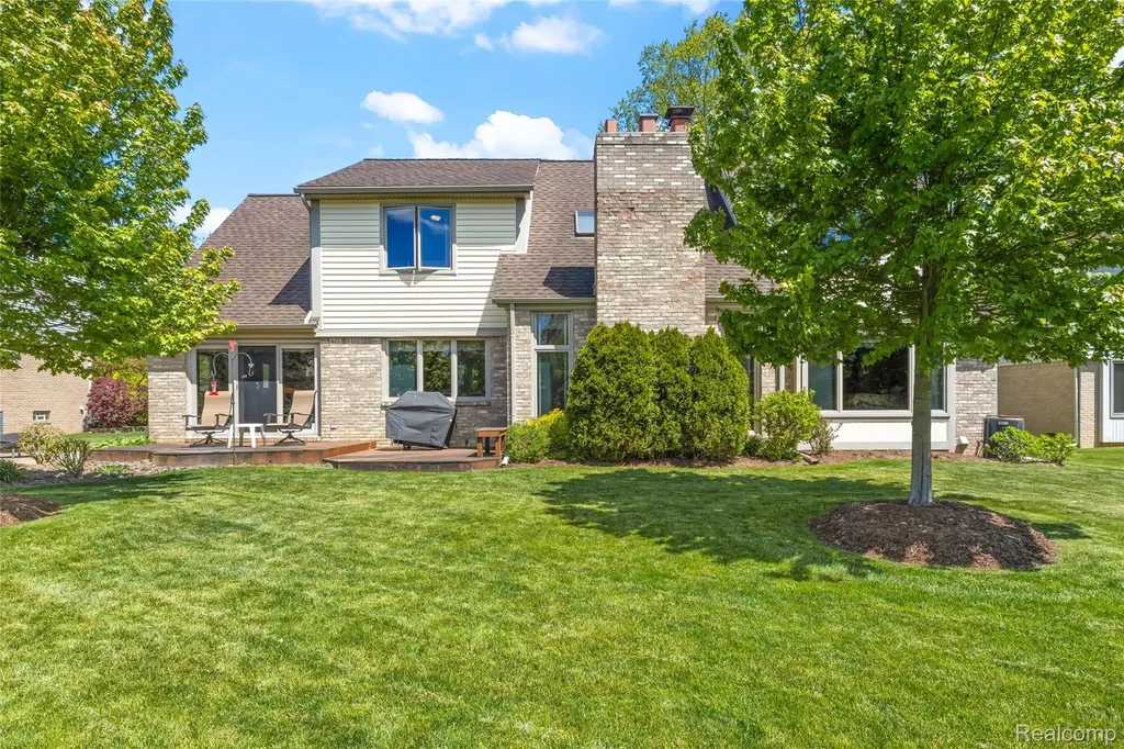 36959 Dardanella Street Livonia City MI 48152