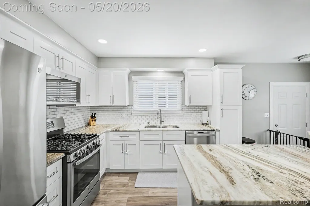 614 Gardenia Avenue Royal Oak City MI 48067
