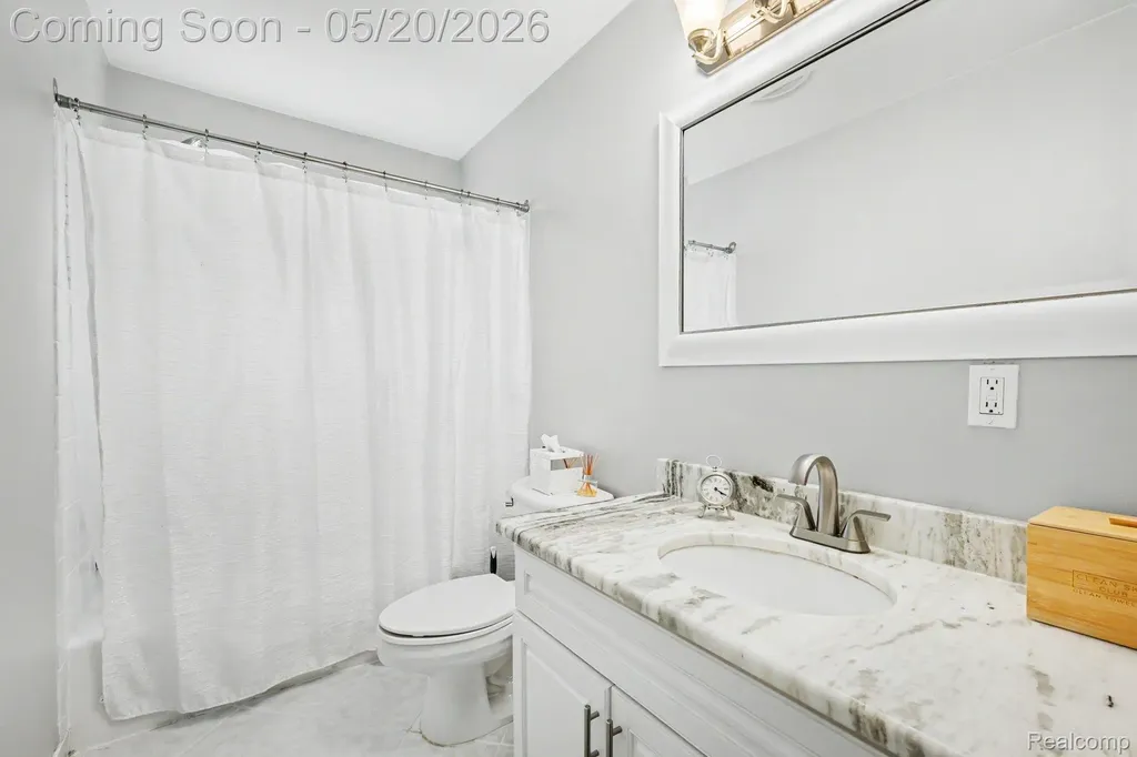 614 Gardenia Avenue Royal Oak City MI 48067