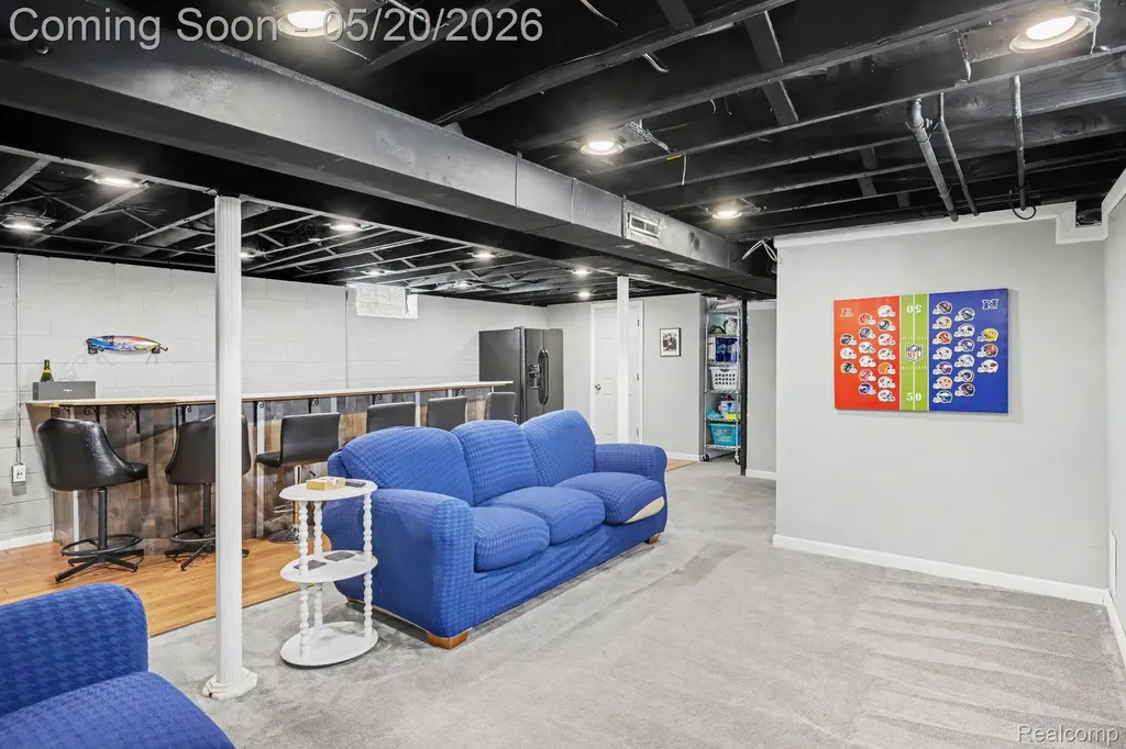 614 Gardenia Avenue Royal Oak City MI 48067