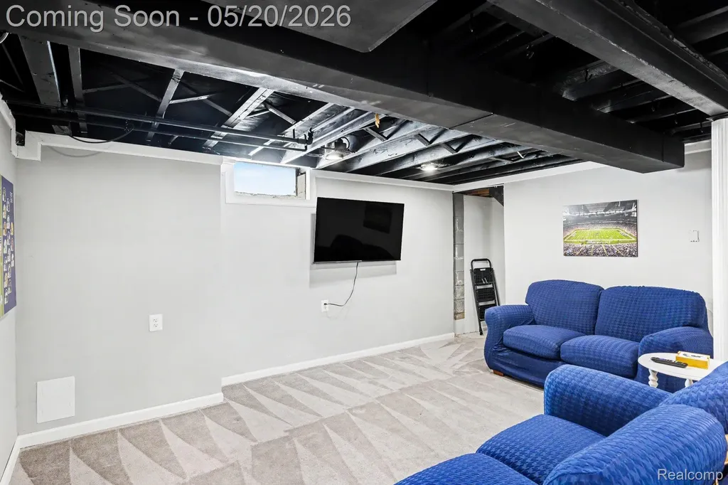 614 Gardenia Avenue Royal Oak City MI 48067
