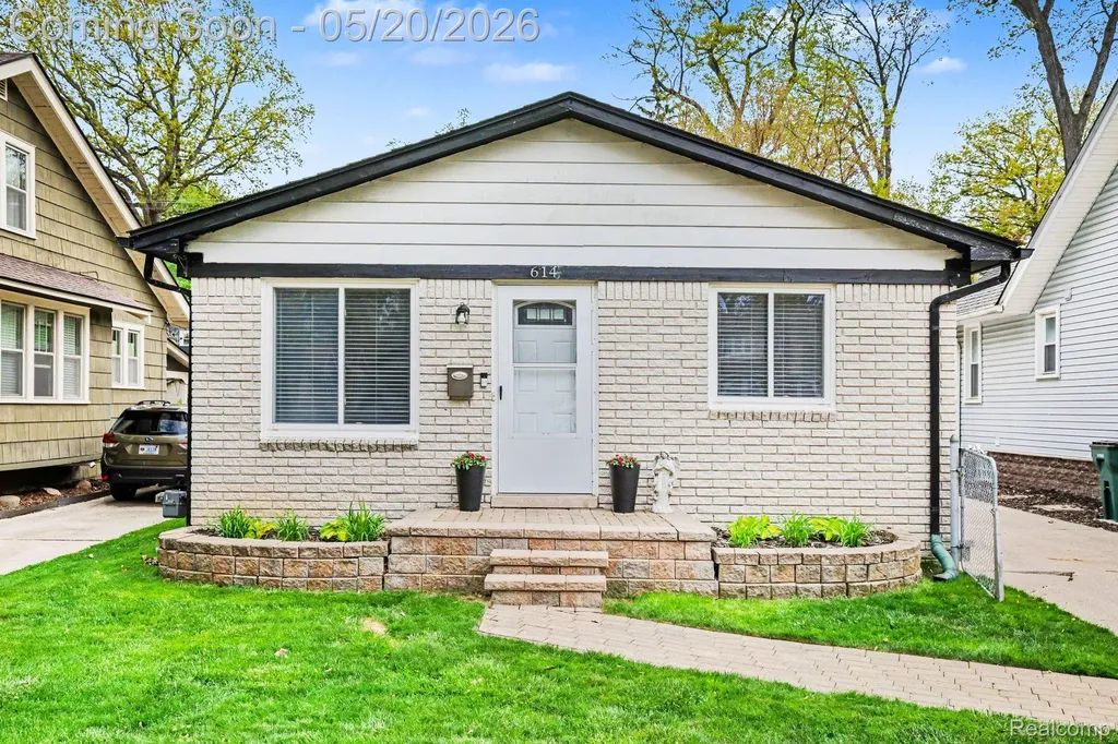 614 Gardenia Avenue Royal Oak City MI 48067