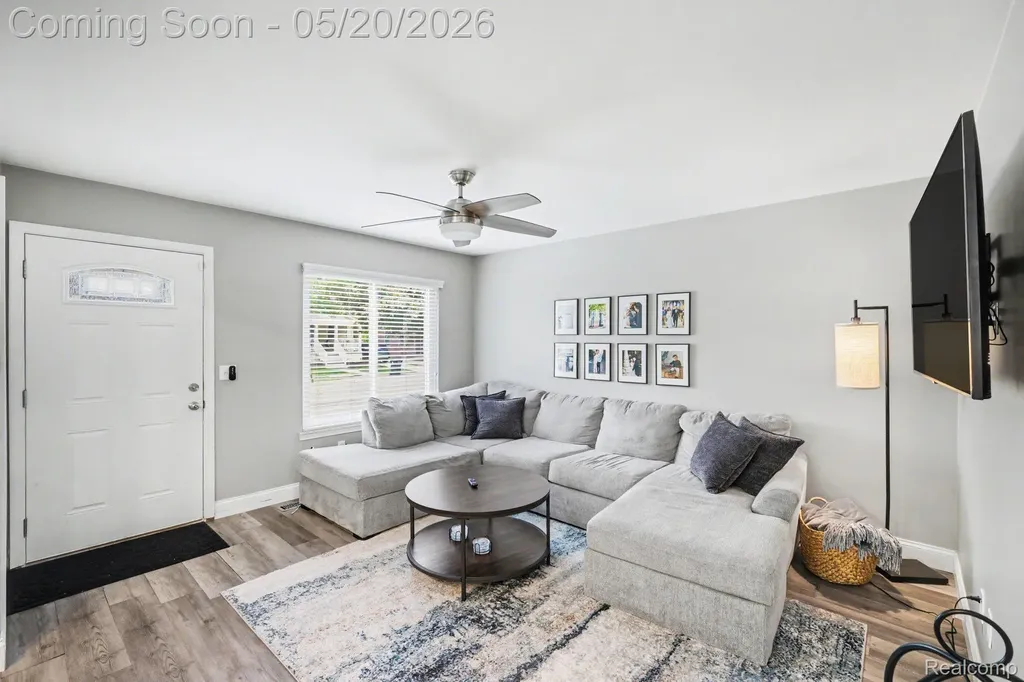 614 Gardenia Avenue Royal Oak City MI 48067