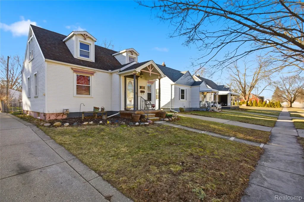 4300 Edmund Street Wayne City MI 48184