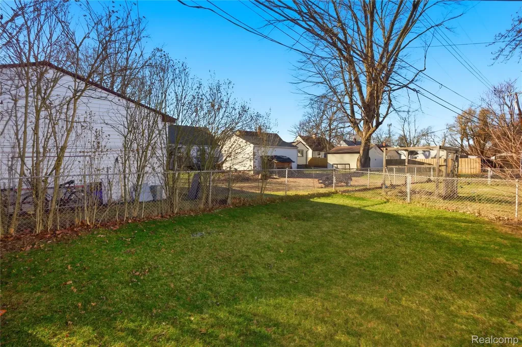 4300 Edmund Street Wayne City MI 48184