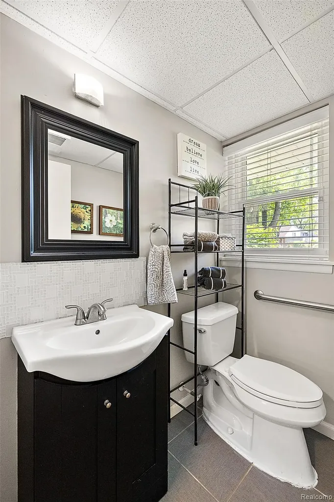 6804 Spruce Drive Bloomfield Hills City MI 48301