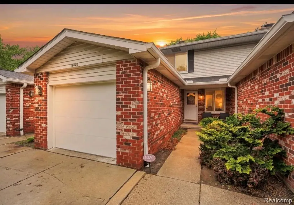 16840 Edloytom Way Clinton Charter Township MI 48038