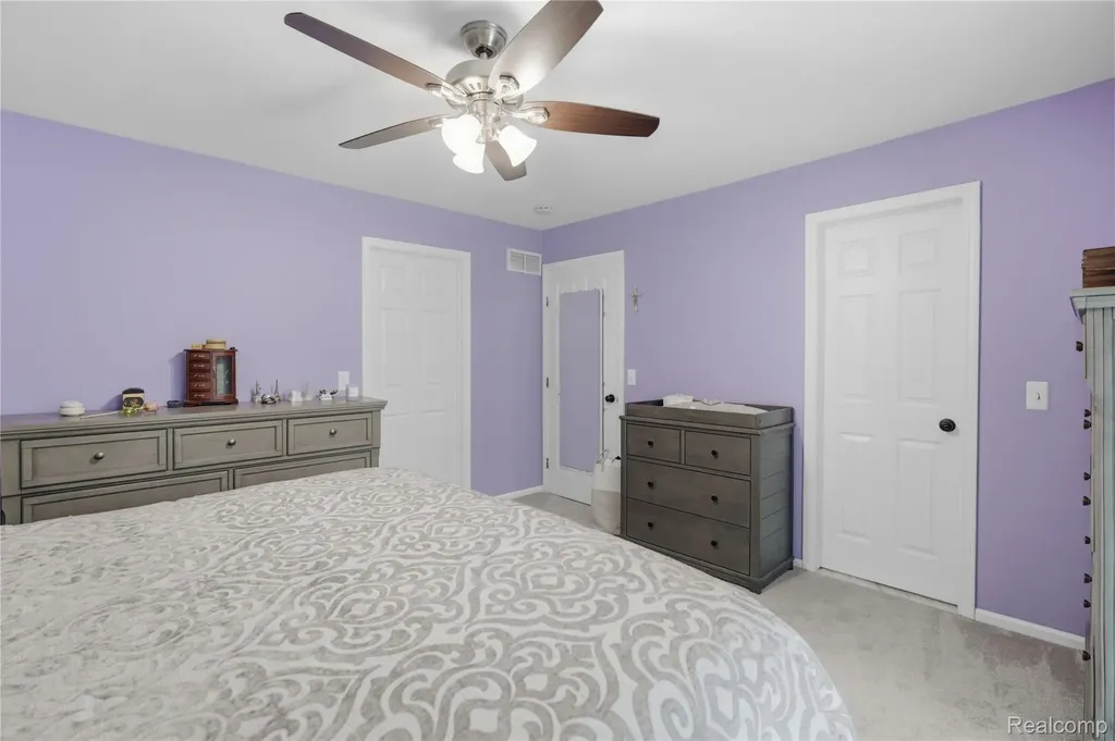 16840 Edloytom Way Clinton Charter Township MI 48038