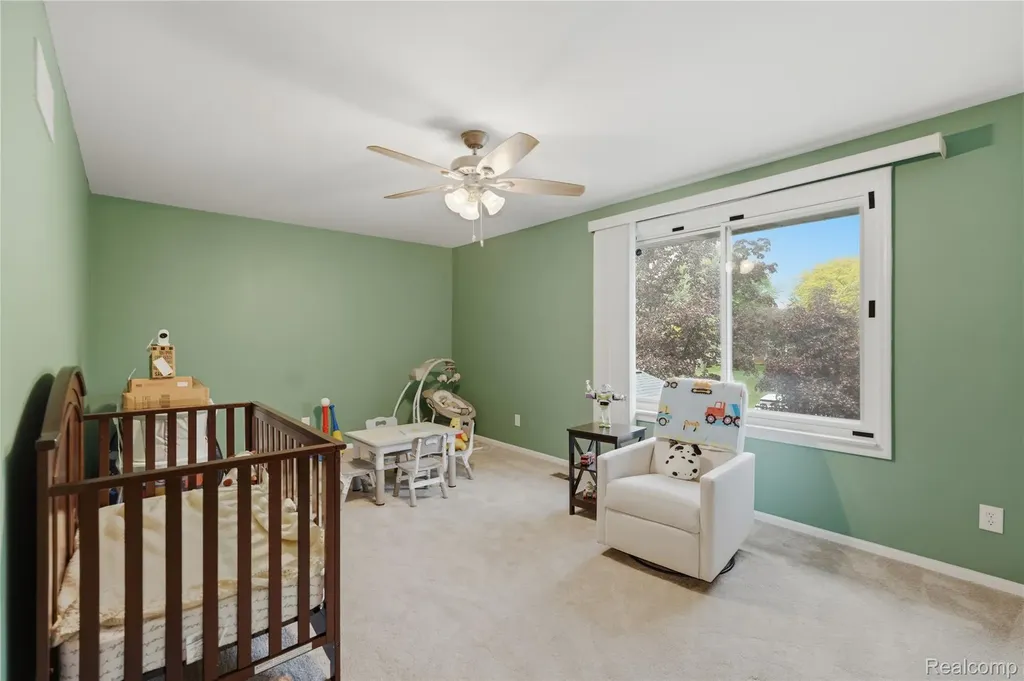 16840 Edloytom Way Clinton Charter Township MI 48038