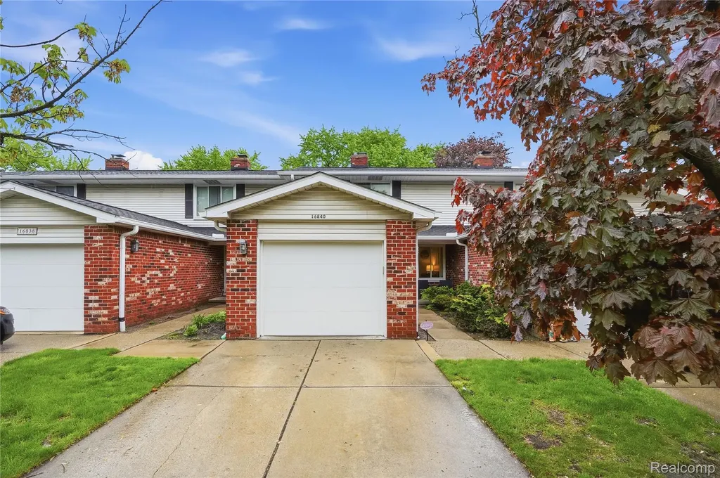 16840 Edloytom Way Clinton Charter Township MI 48038